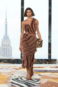 ULLA JOHNSON Sarafina Skirt - Umber 11 ULLA JOHNSON Sarafina Skirt - Umber -Olivia Fashion Shop UJ AW23 49 Filippo bfcfef40 f694 4a45 8f98 abbae17d66b0