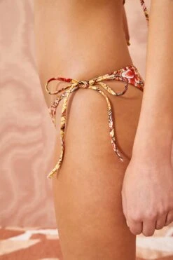 ULLA JOHNSON Maria Bikini Bottom - Calla Lily 7 ULLA JOHNSON Maria Bikini Bottom - Calla Lily -Olivia Fashion Shop ULLA JOHNSON MARIA Bikini BOTTOM CALLA LILY 04