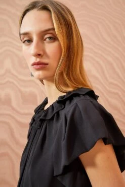 ULLA JOHNSON Monika Top - Noir -Olivia Fashion Shop ULLA JOHNSON Monika Top NOIR 02 ALT