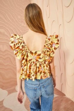 ULLA JOHNSON Romi Top - Lotus 8 ULLA JOHNSON Romi Top - Lotus -Olivia Fashion Shop ULLA JOHNSON Romi Top LOTUS 04
