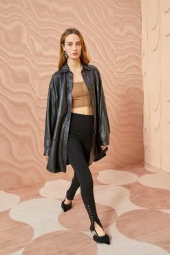 ULLA JOHNSON Ruth Legging - Noir 7 ULLA JOHNSON Ruth Legging - Noir -Olivia Fashion Shop ULLA JOHNSON Ruth Legging NOIR RESHOOT 01 MAIN